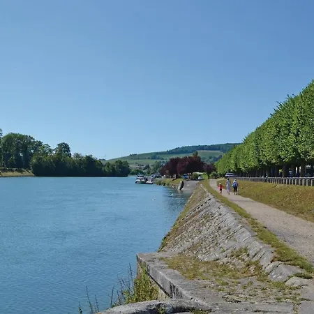 Jolie Vue Riviere Casa de Férias