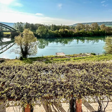 Semesterbostad Appartement Jolie Vue Riviere
